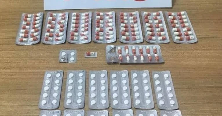 77 Sentetik Ecza Hapı ve 18 Gram Metamfetamin Ele Geçirildi