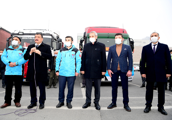 BAŞKAN GÜRKAN, YARDIM TIRLARININ UĞURLAMA TÖRENİNE KATILDI