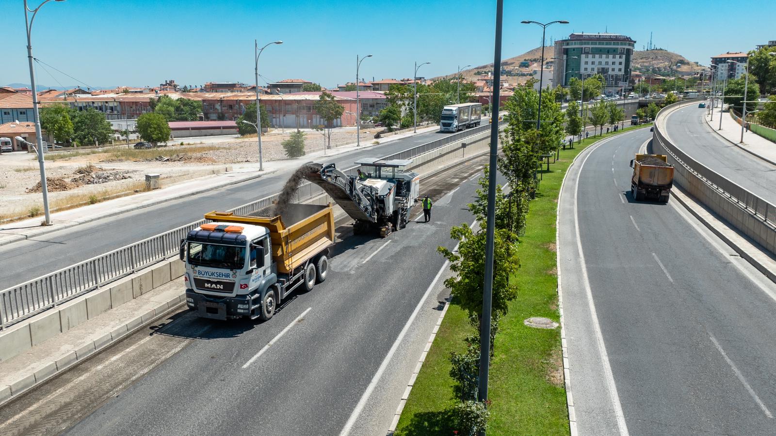 ÇEVREYOLU’NDA YENİLEME ÇALIŞMALARI BAŞLADI