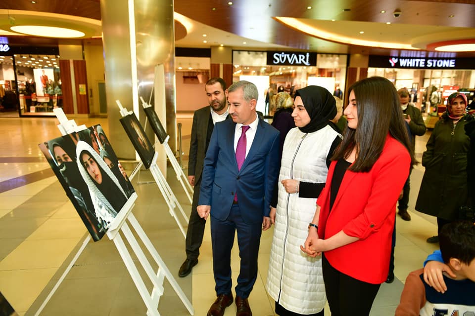 ‘Işığın Gölgesinde Kadın’ Fotoğraf Sergisi Ve Müzik Dinletisi Büyük İlgi Gördü