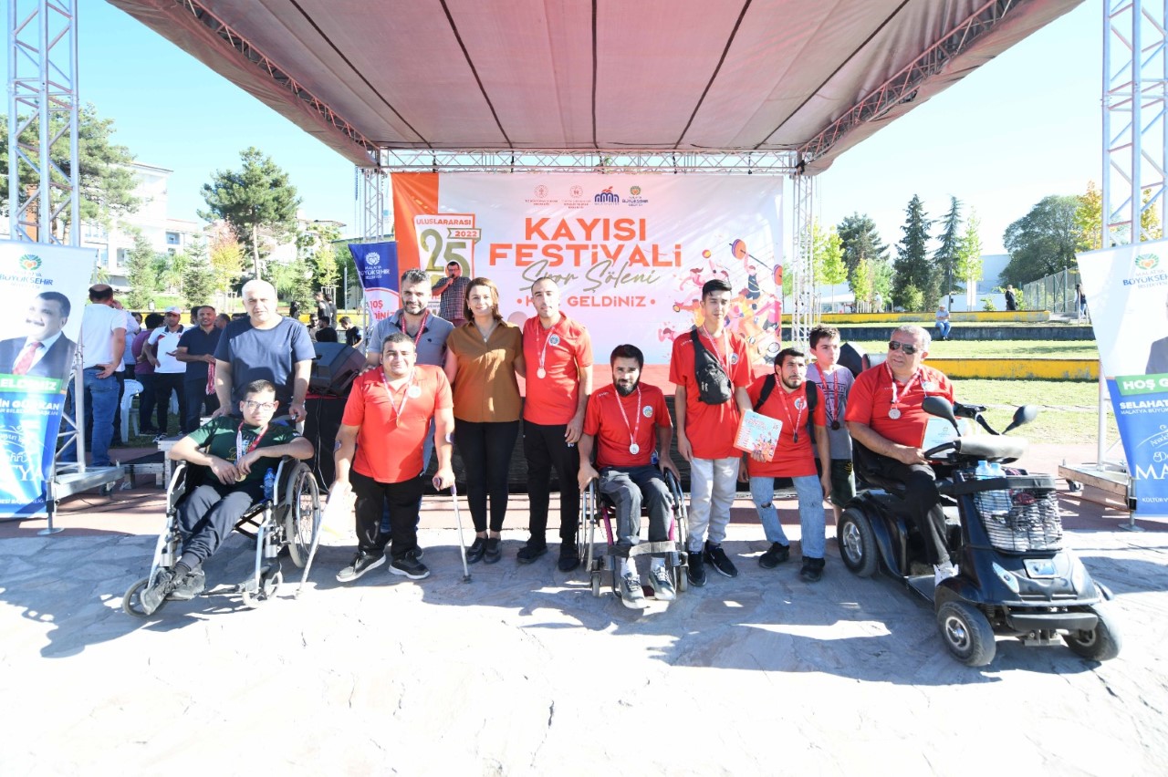 Kayısı Festivali Kapsamında Spor Şenliği Düzenlendi