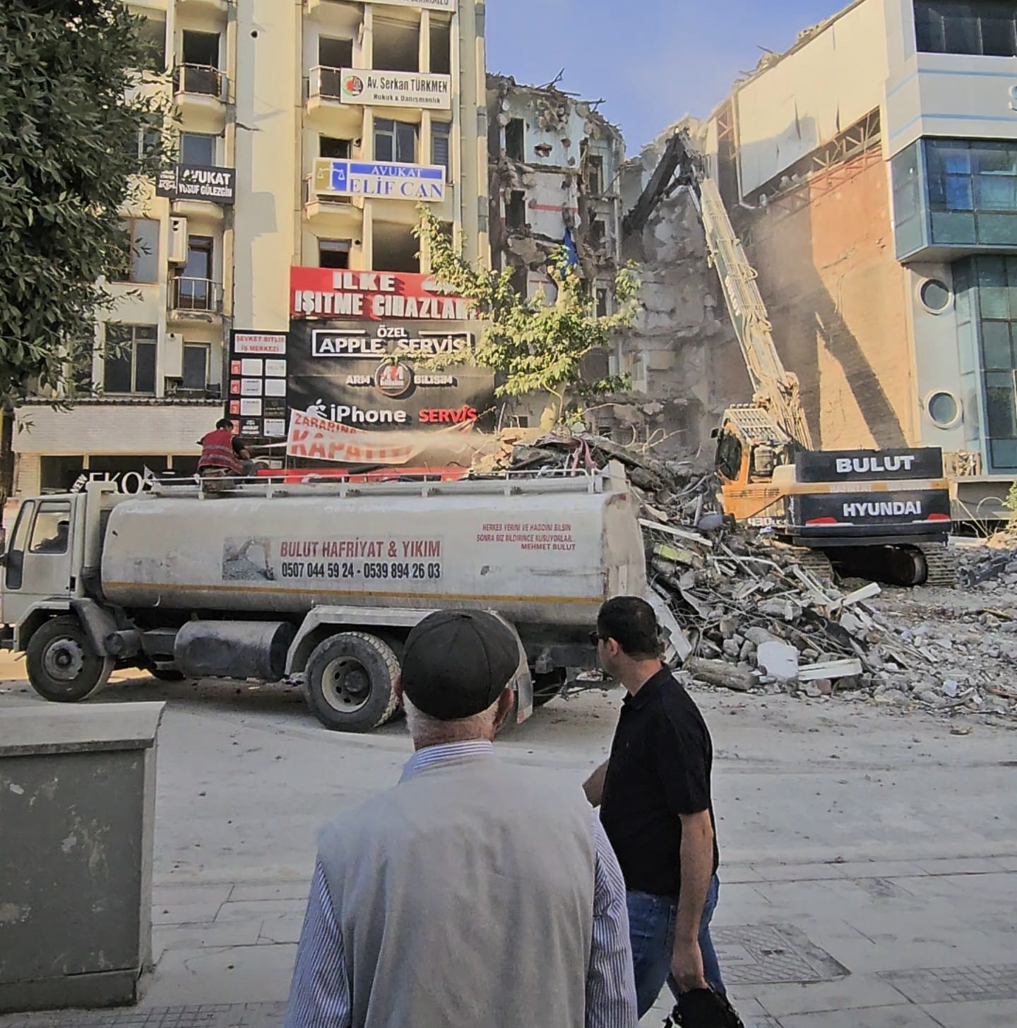 MALATYA KIŞLA CADDESİNDE YIKIMLARA START VERİLDİ