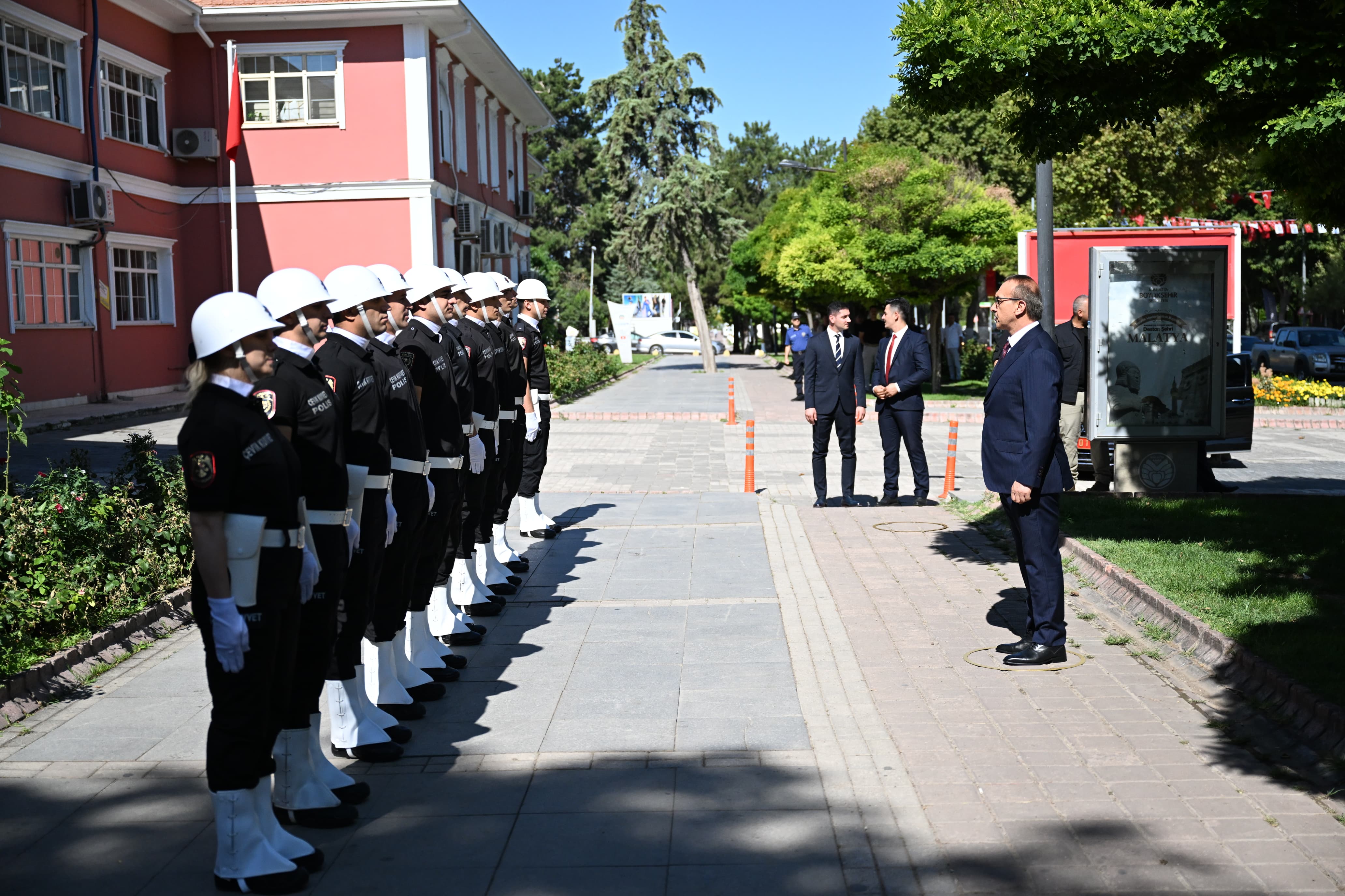 Malatya Valisi Yavuz göreve başladı